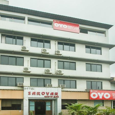 Oyo Hotel Sarovar Grand Kalamboli Екстер'єр фото