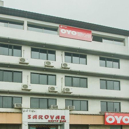 Oyo Hotel Sarovar Grand Kalamboli Екстер'єр фото