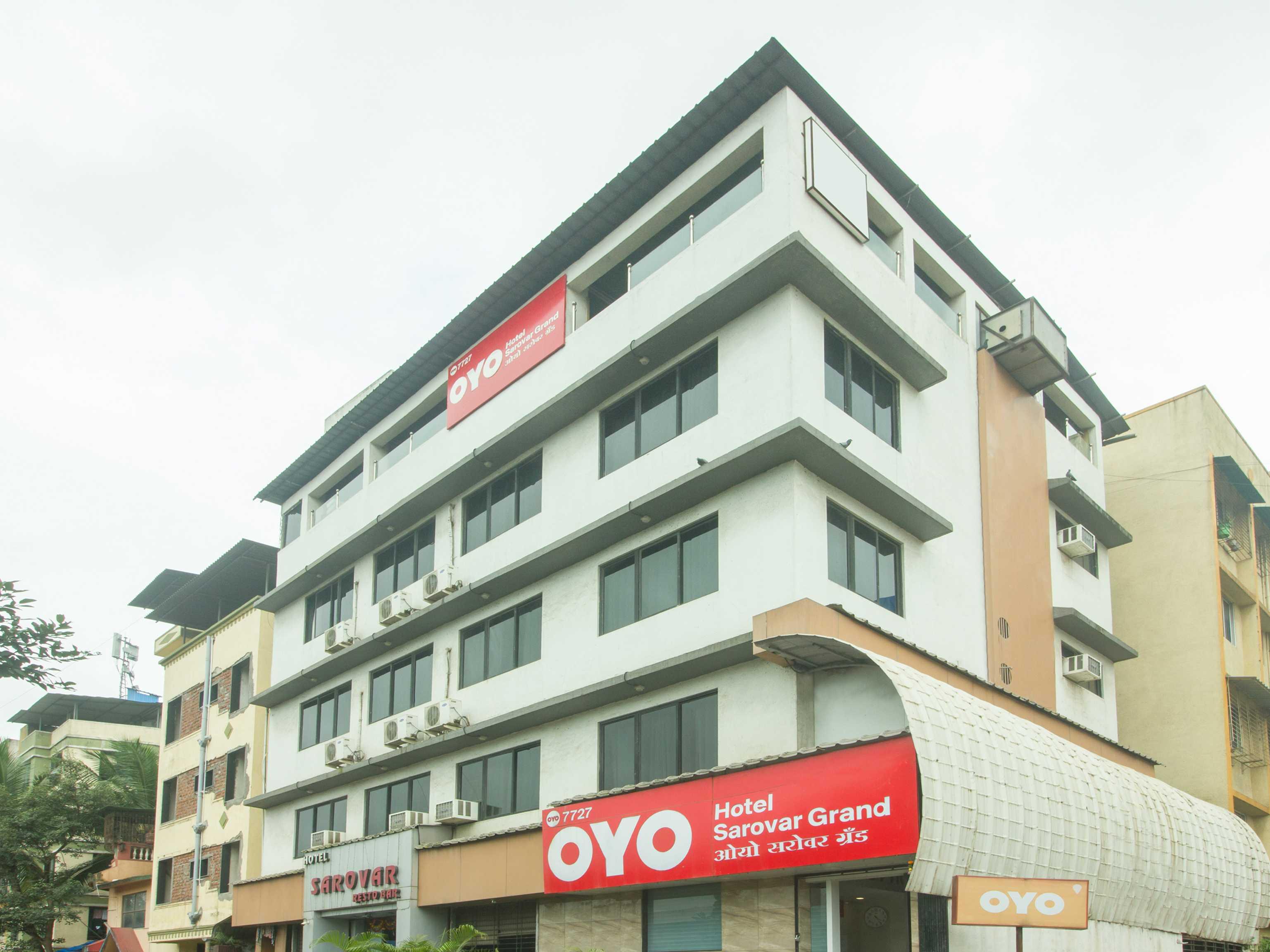 Oyo Hotel Sarovar Grand Kalamboli Екстер'єр фото