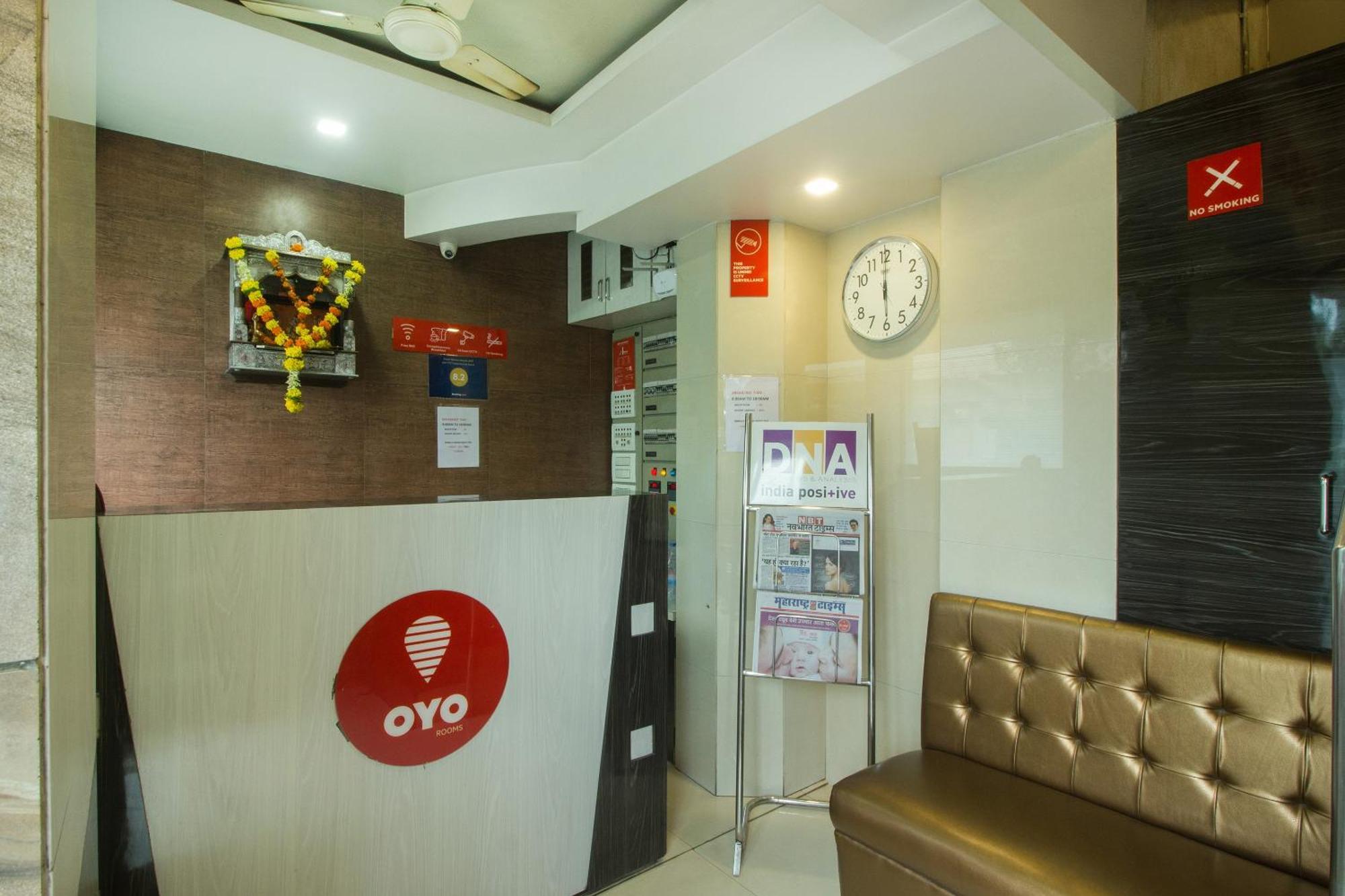 Oyo Hotel Sarovar Grand Kalamboli Екстер'єр фото