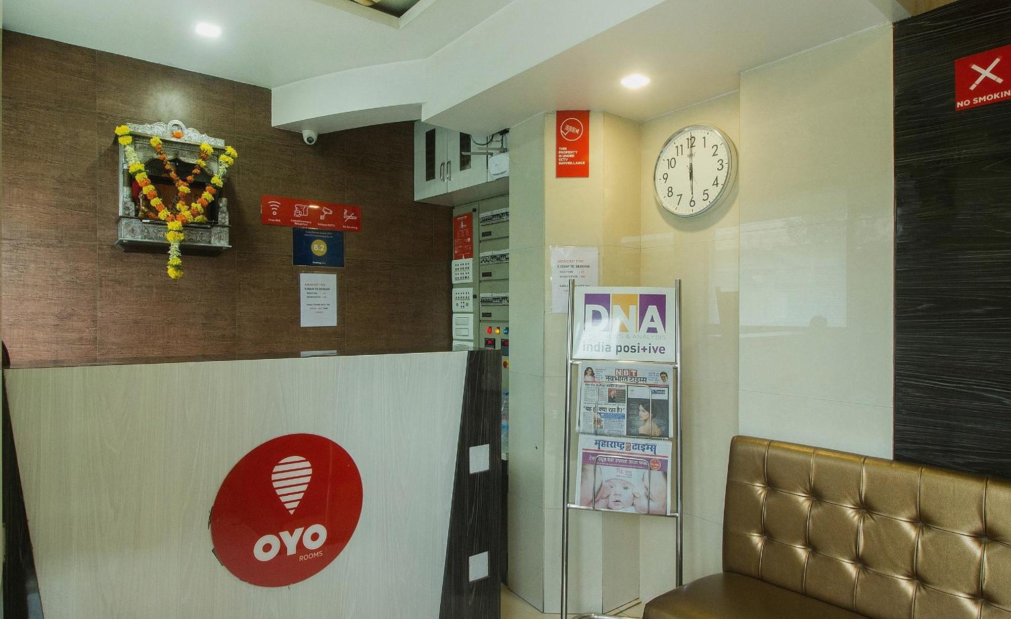 Oyo Hotel Sarovar Grand Kalamboli Екстер'єр фото