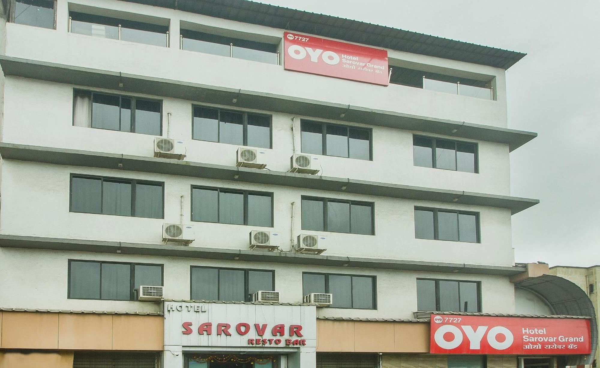 Oyo Hotel Sarovar Grand Kalamboli Екстер'єр фото